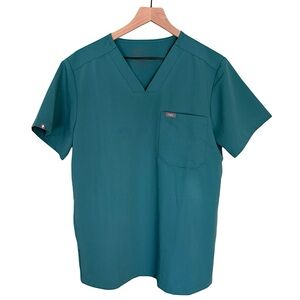 Figs Men’s Chisec Technical Collection Three‎ Pocket Scrub Top Green Blue Small
